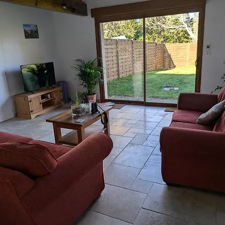 Spacious In Nanteuil-en-Vallée