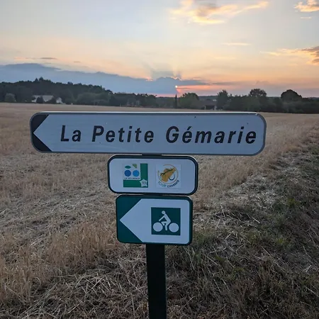 Spacious In * Nanteuil-en-Vallée